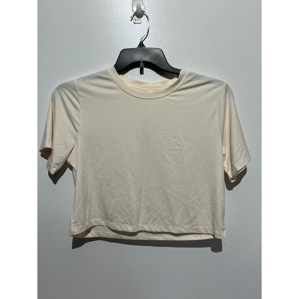 Fabletics Womens Medium Cream Short Sleeve Crew Neck Crop Top Athletic Tee